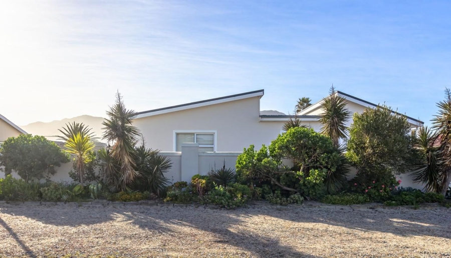 3 Bedroom Property for Sale in Gansbaai Central Western Cape